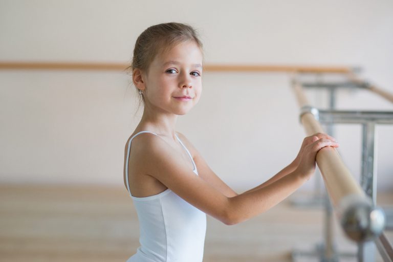 балет для детей в школе Гармония